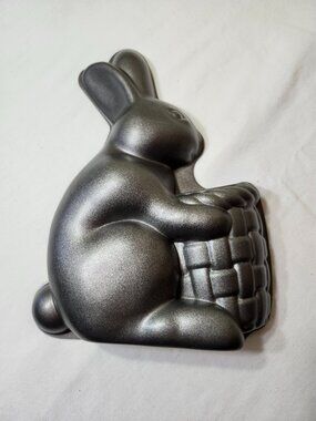 Bunny Metal Baking Pan